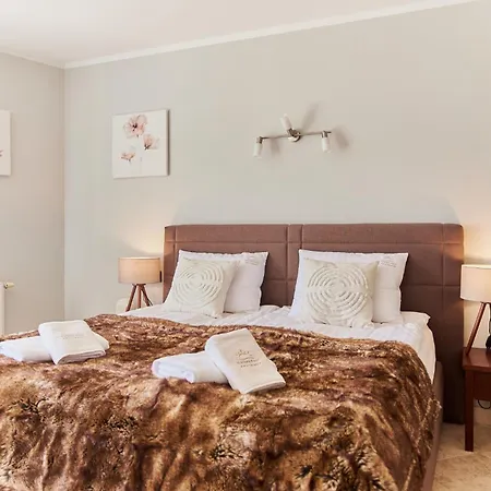 Golden Hour Apartments- Avangard 35 Apartament *