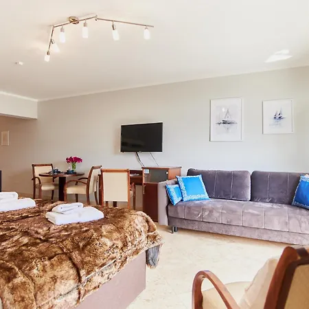 Golden Hour Apartments- Avangard 35